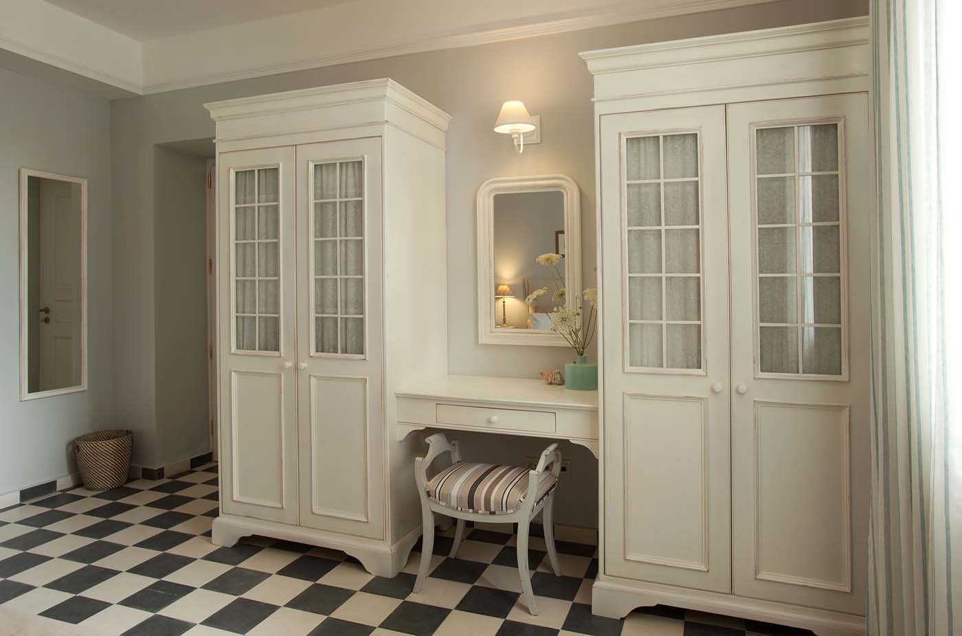 Villa grounds with auxiliary buildings